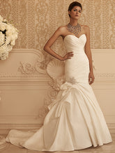 Load image into Gallery viewer, Casablanca Strapless Trumpet Bridal Gown 2106, Ivory Size 4 and 6
